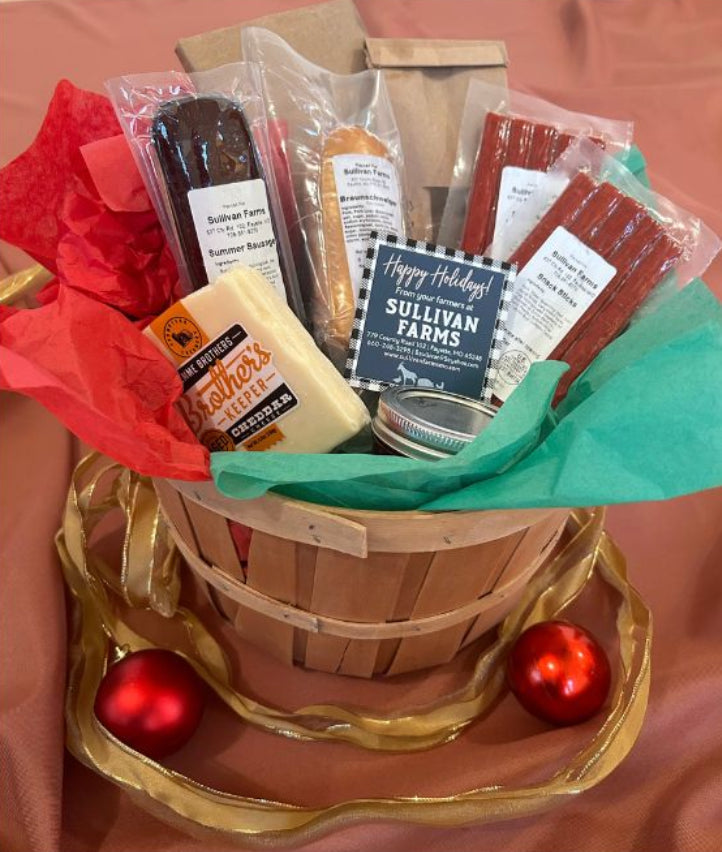 Holiday Charcuterie Holiday Basket (Pickup Only)